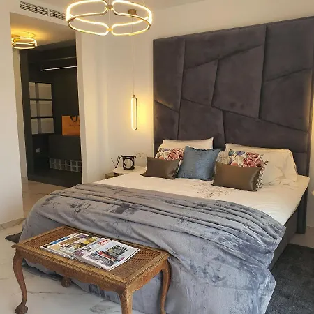 Вилла Luxurious Close To Sea And Golf *