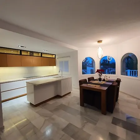 Luxurious Close To Sea&golf Villa *