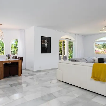 Luxurious Close To Sea&golf Villa