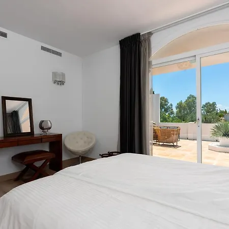 Вилла Luxurious Close To Sea And Golf Марбелья
