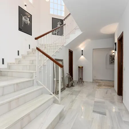 Luxurious Close To Sea And Golf Вилла Марбелья