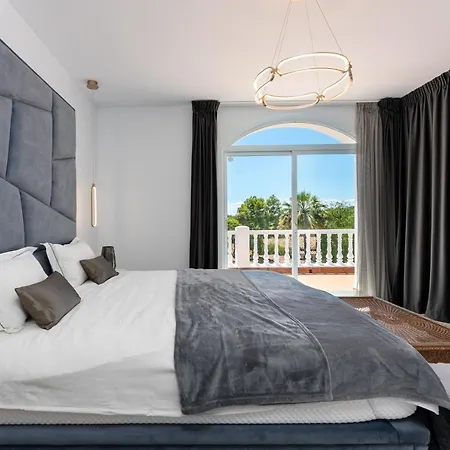 Luxurious Close To Sea And Golf マルベーリャ