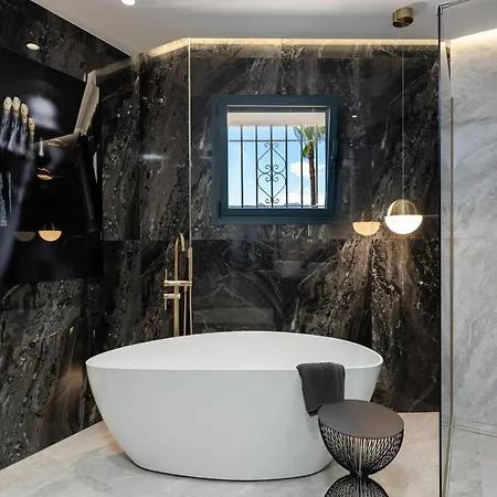 Luxurious Close To Sea&golf Villa Marbella