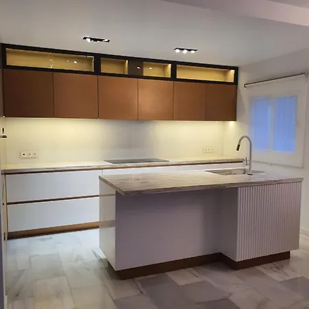 Luxurious Close To Sea And Golf Villa